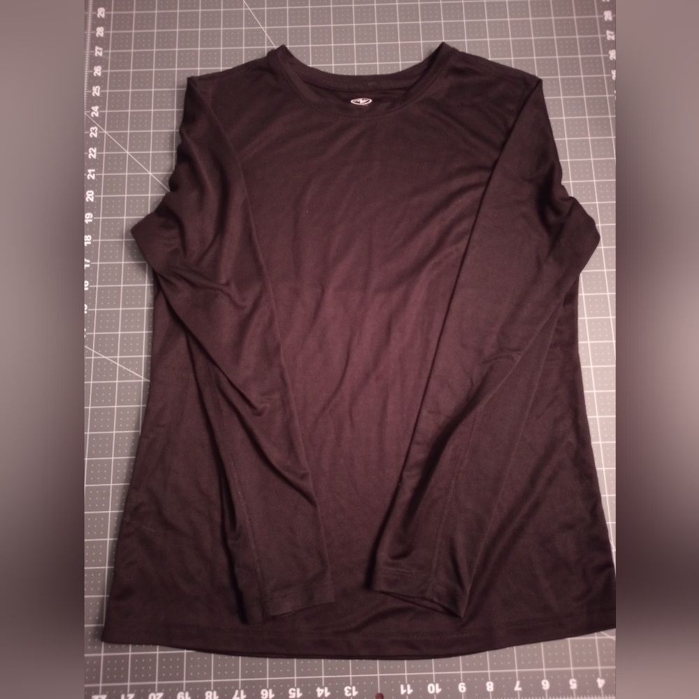 Black long sleeve athletic shirt